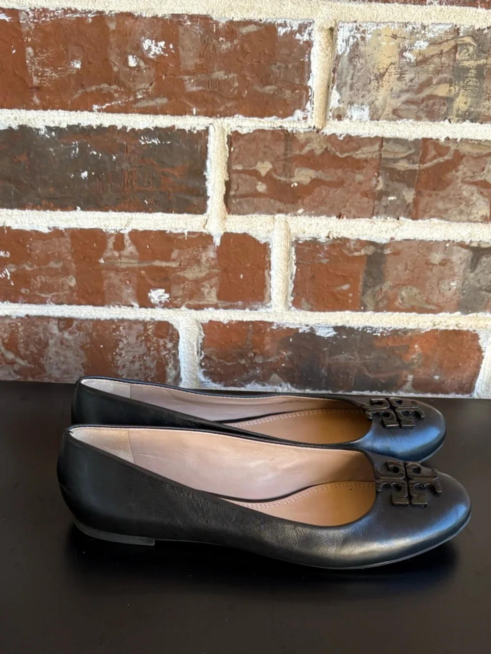Tory Burch Lowell 2 Black Leather Ballet Flats Logo Size 8 - Picture 2 of 12